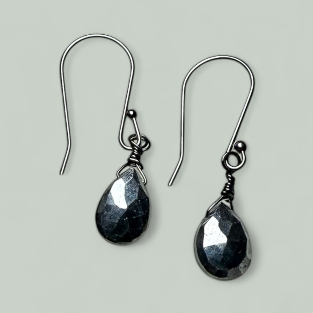 Beautiful Gunmetal Pyrite Drop‎ Earrings